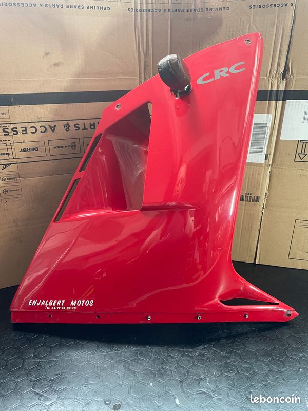 Cagiva mito cache latéral (image 1)