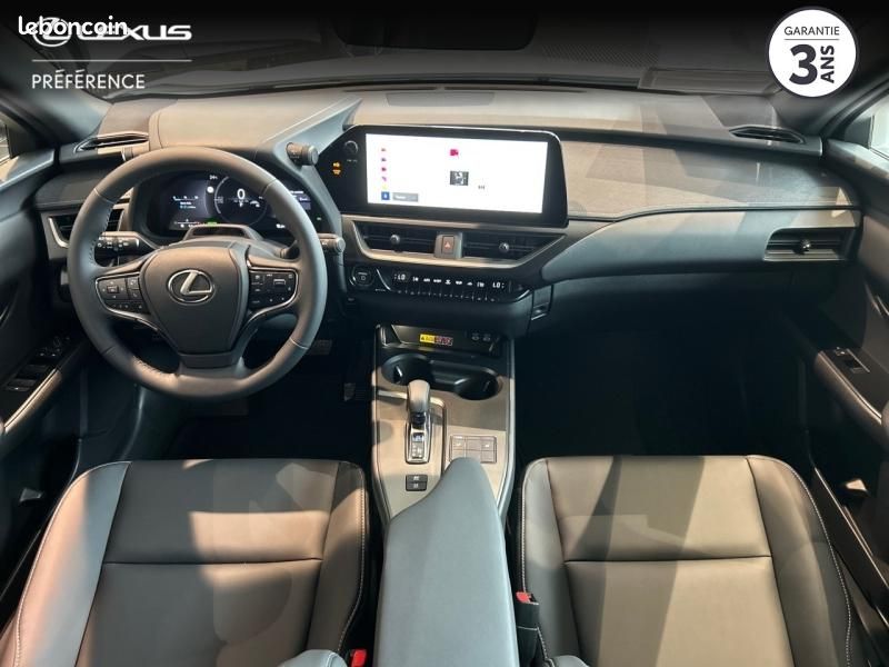 Lexus UX 300h F SPORT Design MY26 (image 12)