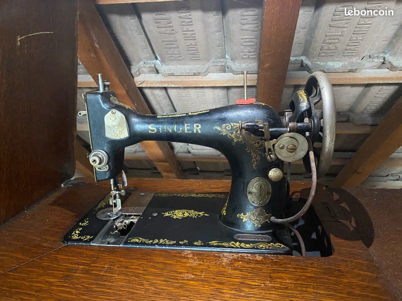 À vendre ancienne Machine à coudre (image 2)