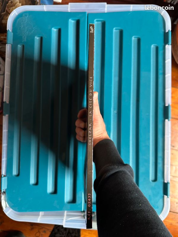Les Terres Balafrées : Shelzar la Cité du Vice - Hexagonal - Jamais lu, comme neuf (image 2)