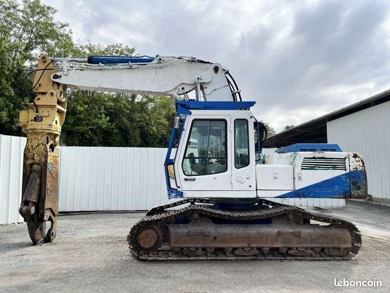 Liebherr R924B HD-SL + PINCE A FERRAILLES (image 3)