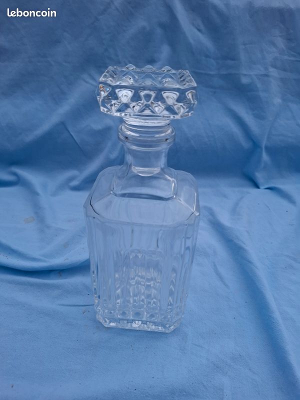 Belle carafe à whisky en cristal d'Arc (image 1)