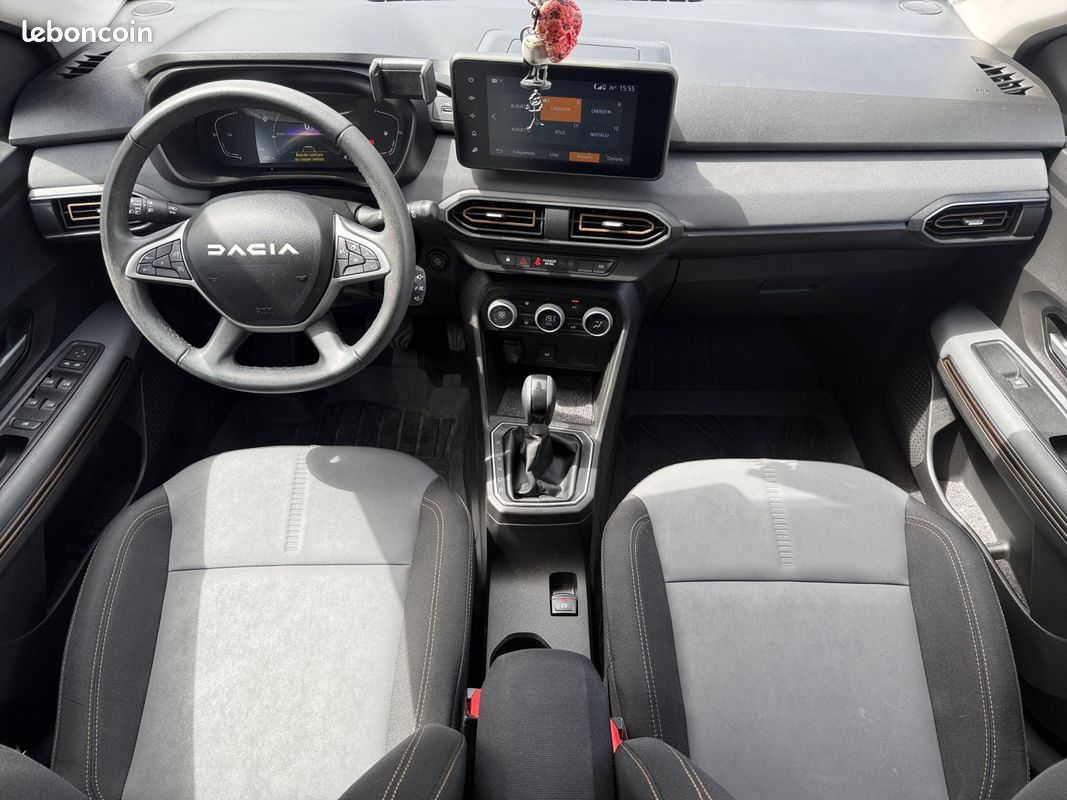 DACIA JOGGER 1.6 HYBRID 140 EXTREME + BA 140Ch Garantie 12 mois (image 2)