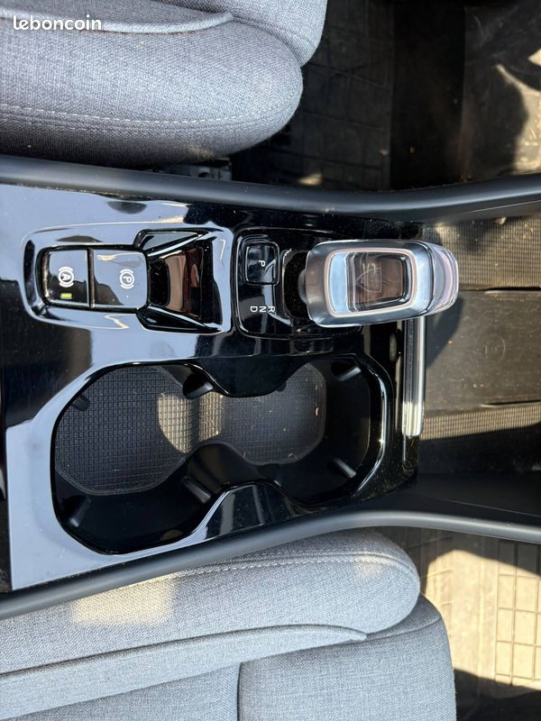 VOLVO XC40 T5 Recharge 180+82 ch DCT7 Ultimate (image 30)