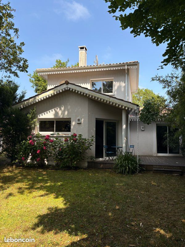 Maison 4 pièces 82 m² · à Arès · 82 m² · 440 000 €