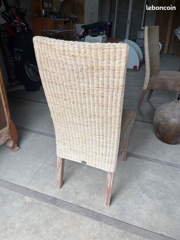 Chaise en bois (image 3)