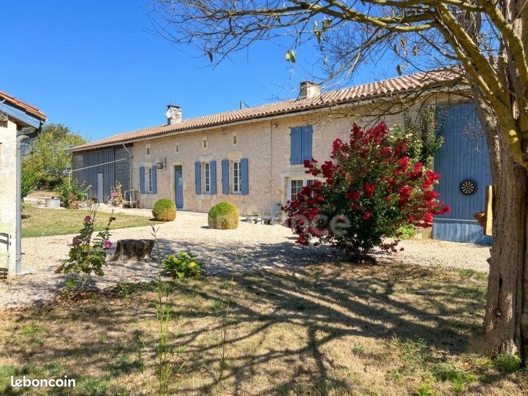 Maison 5 pièces 144 m² · à Vanzac · 144 m² · 369 000 €