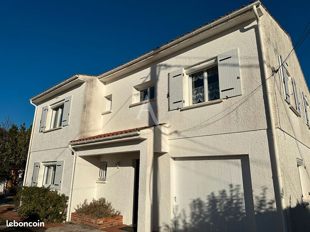 Maison 7 pièces 167 m² · à Rochefort · 167 m² · 262 000 €