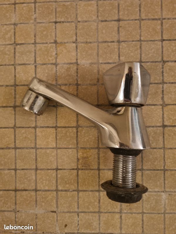 Robinet lave-mains eau froide (image 2)