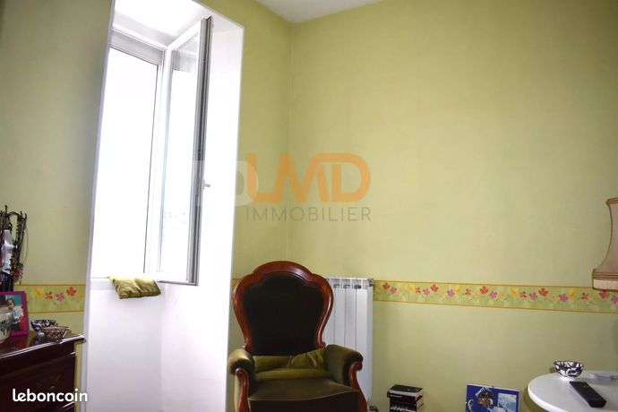 https://img.leboncoin.fr/api/v1/lbcpb1/images/d1/46/06/d14606864e83439addfed6e6af5dcdc4bc6547c2.jpg?rule=ad-image