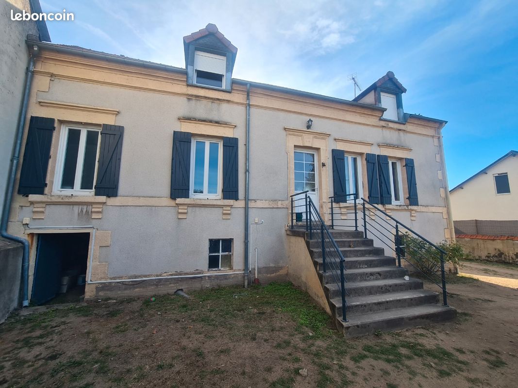 Maison 4 pièces 167 m² · à Cosne-d'Allier · 167 m² · 105 000 €