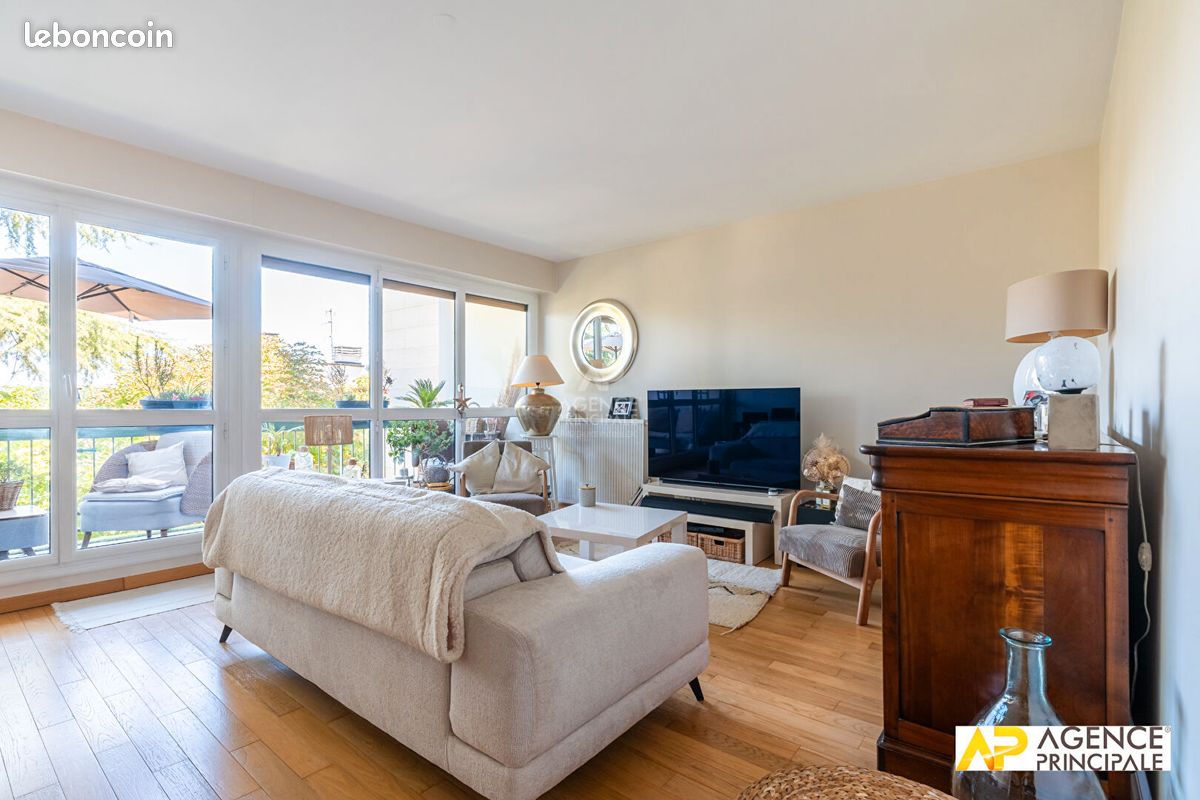 Appartement 4 pièces 87 m² · à Le Mesnil-le-Roi · 87 m² · 399 500 €