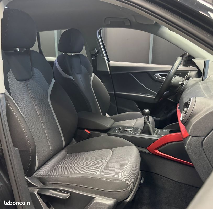 AUDI Q2 30 TFSI 116ch Business line (image 4)