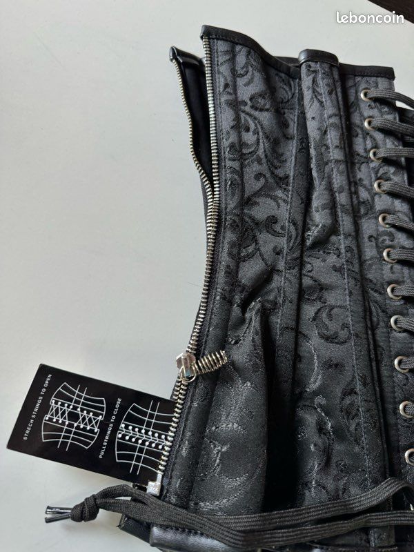 Corset gothique dark steampunk noir (image 6)