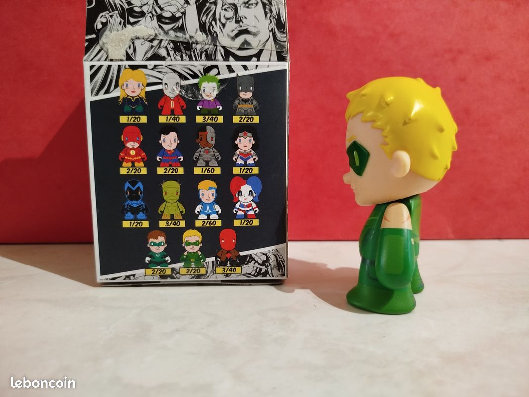 Kidrobot Figurine vinyle DC Comics Mini Series Green Arrow (image 2)