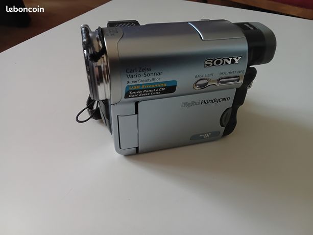Camescope Handycam modèle DCR-TRV14E et le Sony DSC-F707 - Photo, audio & vidéo