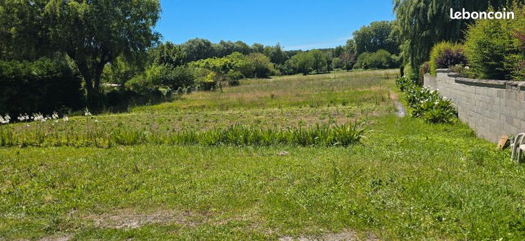 Terrain 1 885 m² La Couronne