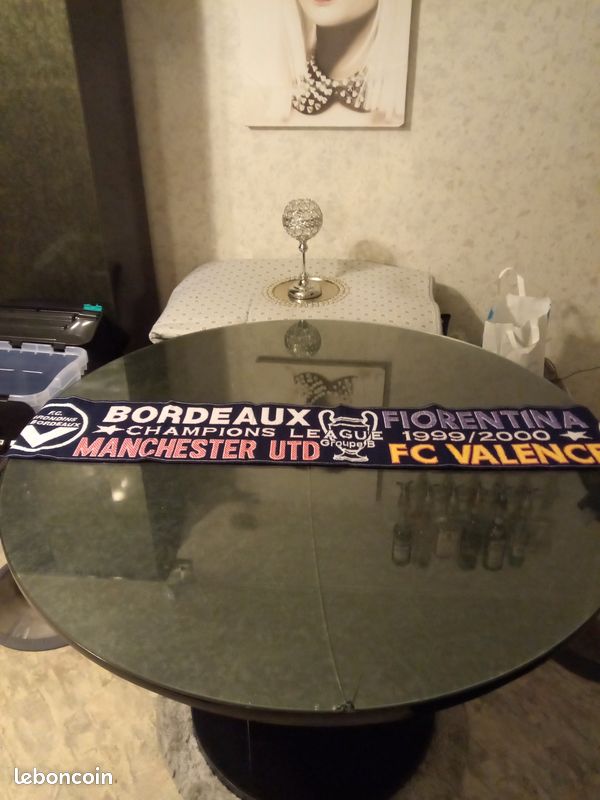 Av écharpe girondins de Bordeaux ... (image 1)