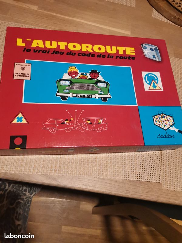 Jeu De Société Ancien : Jeu Du Permis De Conduire - Règle Sous Le Couvercle - Sans Marque