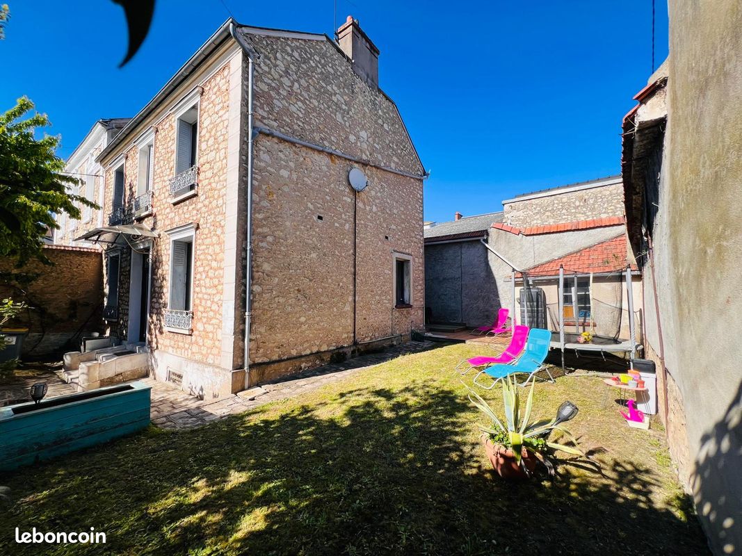Maison 5 pièces 116 m² · à Étampes · 116 m² · 349 900 €