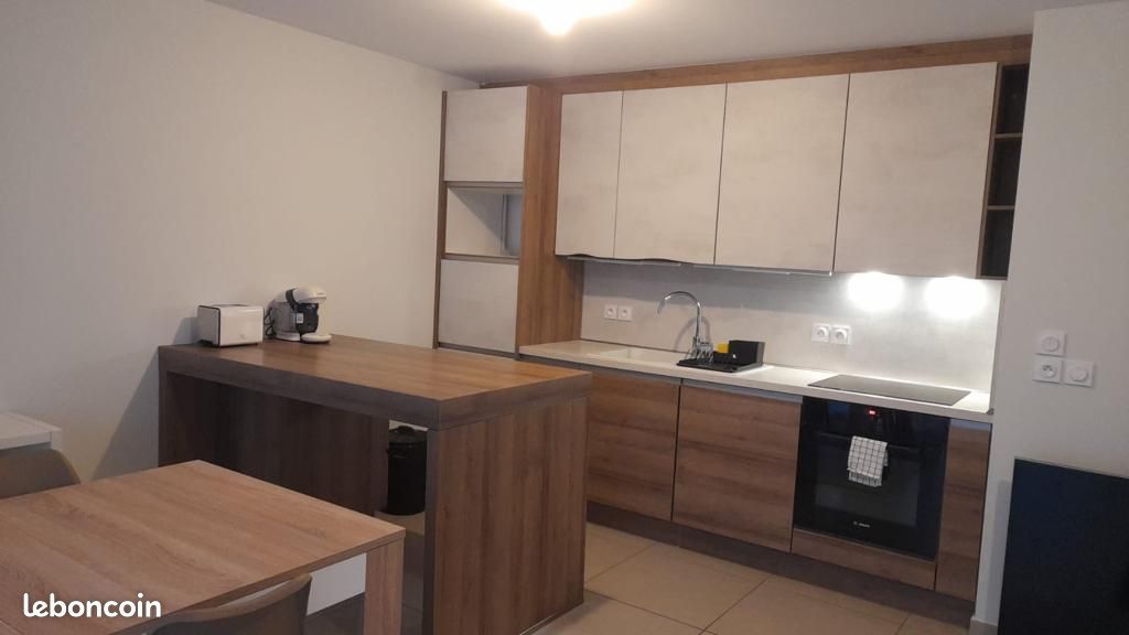 Appartement 3 pièces 70 m² · à Divonne-les-Bains · 70 m² · 2 300 €
