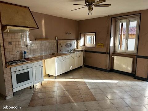 Maison 5 pièces 100 m² · à Pontcey · 100 m² · 69 000 €