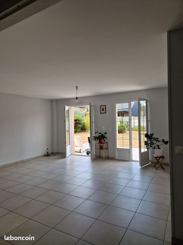Maison 6 pièces 95 m² · à Bailleau-Armenonville · 95 m² · 330 000 €