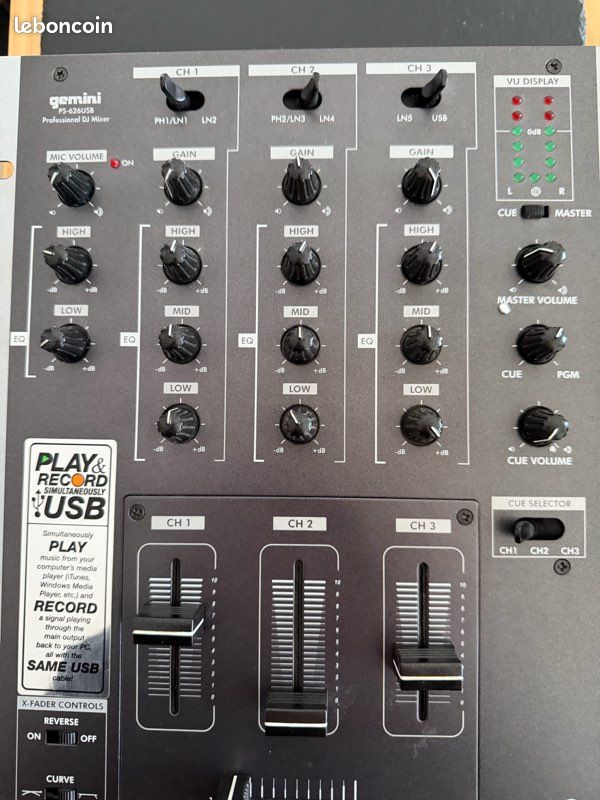 Gemini Table de mixage + lecteurs cd + malette dj d'origine