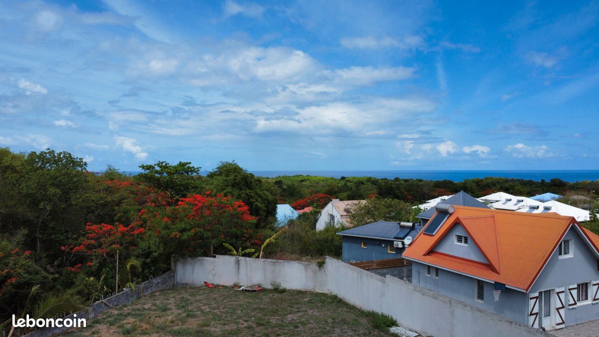 Terrain 533 m² · à Vieux-Habitants · 533 m² · 110 000 €