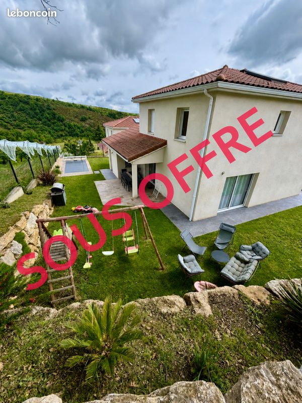 Maison 5 pièces 112 m² · à Cellieu · 112 m² · 375 000 €