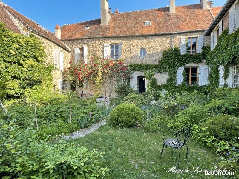 Maison 14 pièces 358 m² · à Chaumes-en-Brie · 358 m² · 645 000 €