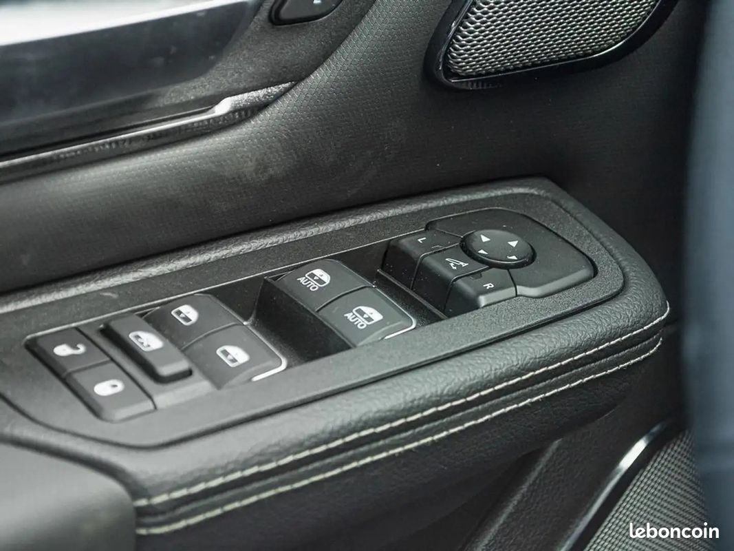 Dodge RAM 1500 Sport 5.7 HEMI V8 4x4 Crew Cab – Caméras 360 – ACC – Neuf - TVA récupérable (image 11)