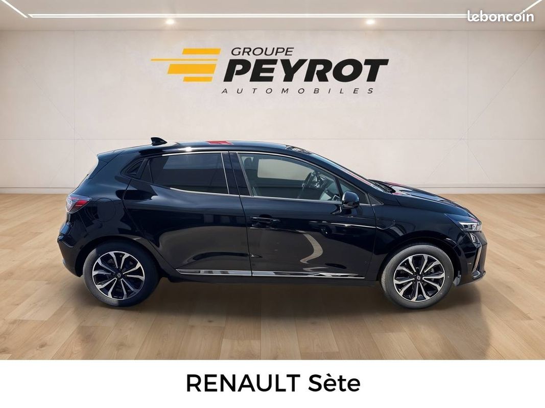RENAULT Clio E-Tech full hybrid 145 ch GSR2 Techno (image 6)