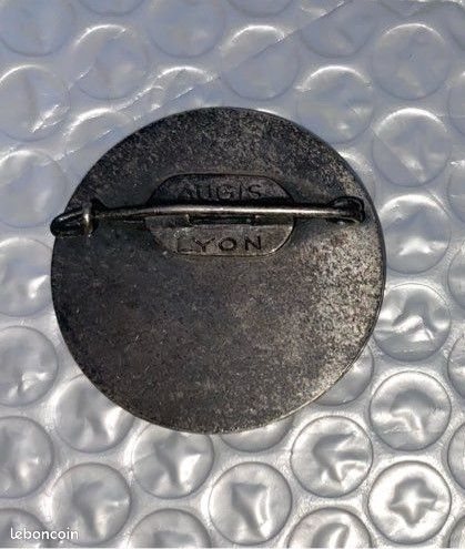 Ancien Insigne Broche École De Ski Français – Toussui Re Augis Lyon – Savoie Sport