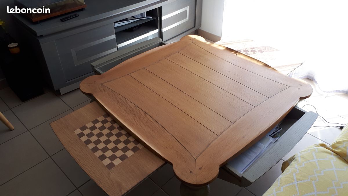 Table basse carrée (image 1)