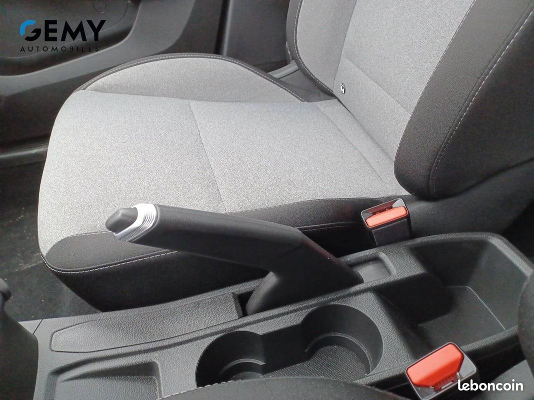 RENAULT Clio E-Tech full hybrid 145 ch GSR2 Evolution (image 18)