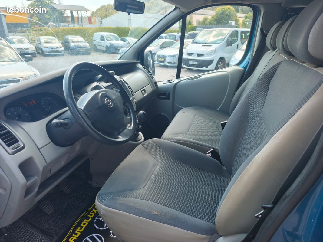 Opel vivaro diesel 115 cv 9 places ct ok (image 9)