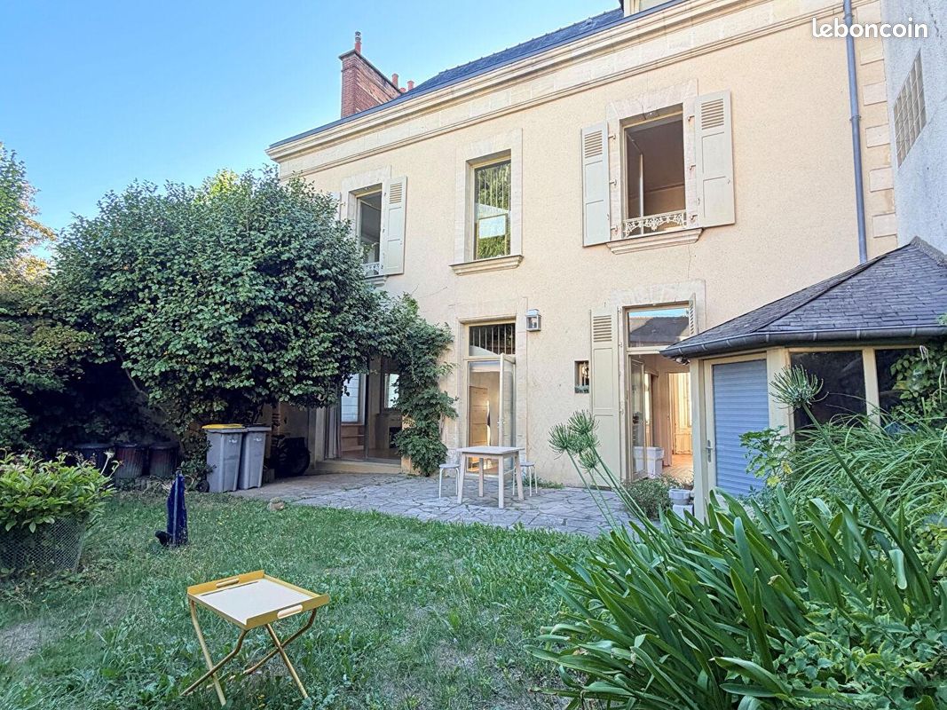 Maison 7 pièces 208 m² · à Rennes · 208 m² · 1 152 800 €