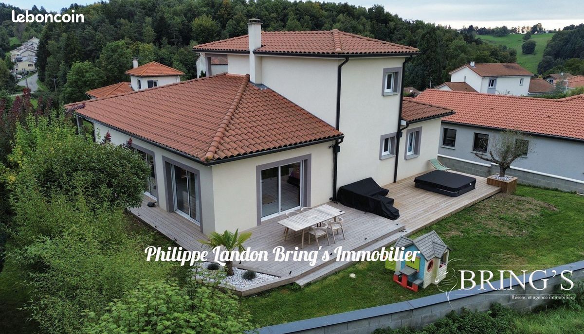 Maison 6 pièces 128 m² · à Saint-Just-Malmont · 128 m² · 349 000 €