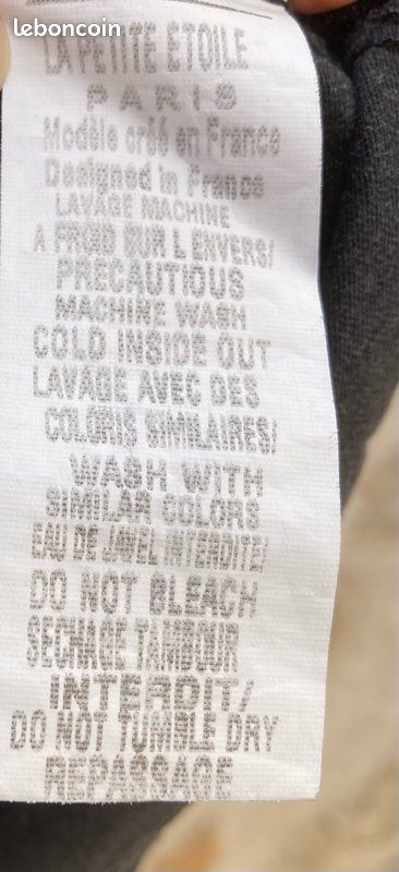 Tee-shirt col V, manches courtes, en coton noir délavé sérigraphié, La Petite Étoile, T3 = 40/42 (image 11)