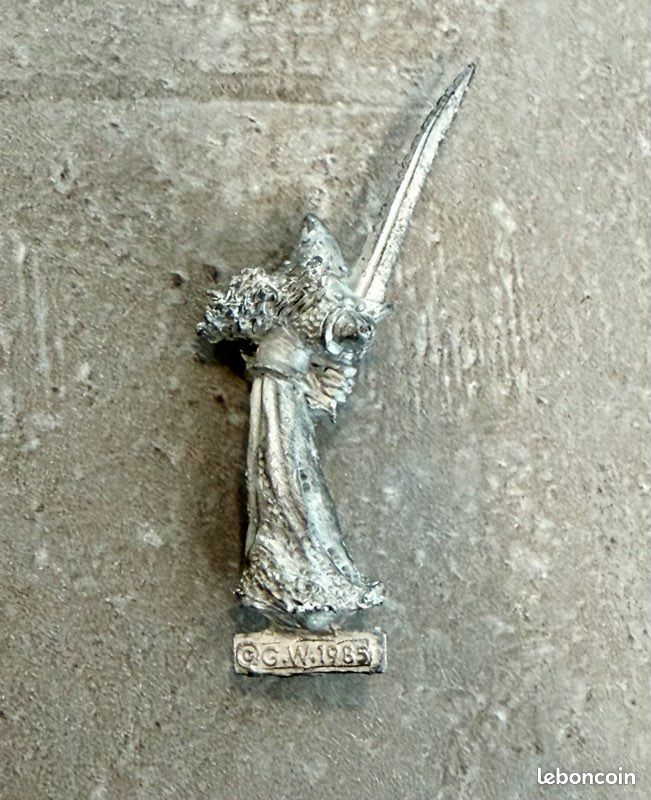 Citadel C18 Night Horrors Wight Sword Undead Games Workshop Warhammer Metal 1985 (image 2)