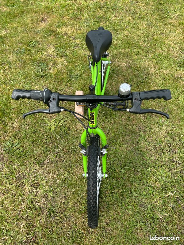 VTT FEMME MBK avec fourche rock chox à l'avant bon état EUR 150,00 - FR