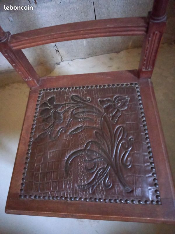 Chaises anciennes (image 1)