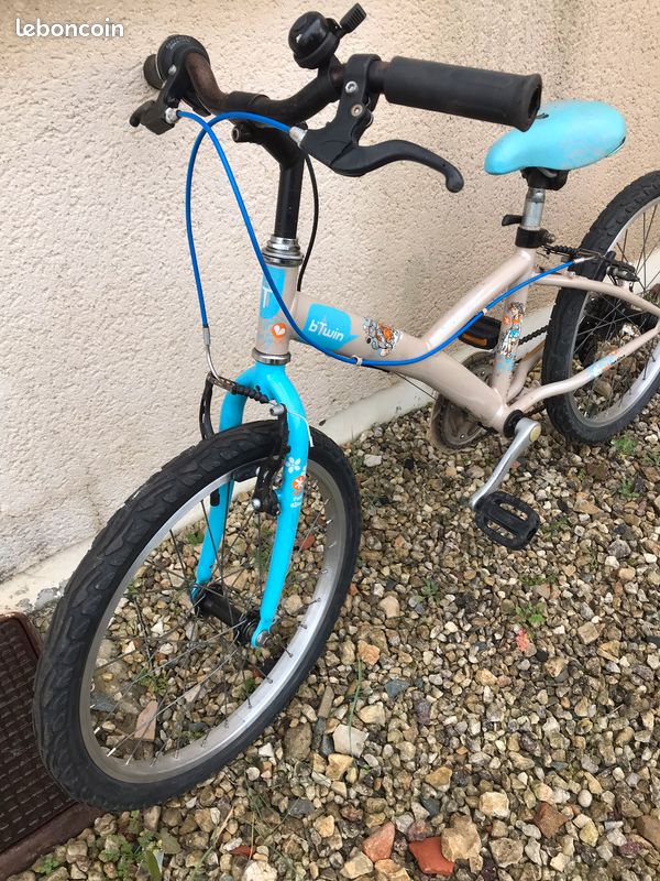 Vélo enfant Decathlon VTT B'twin 20' sporty girl btwin fille