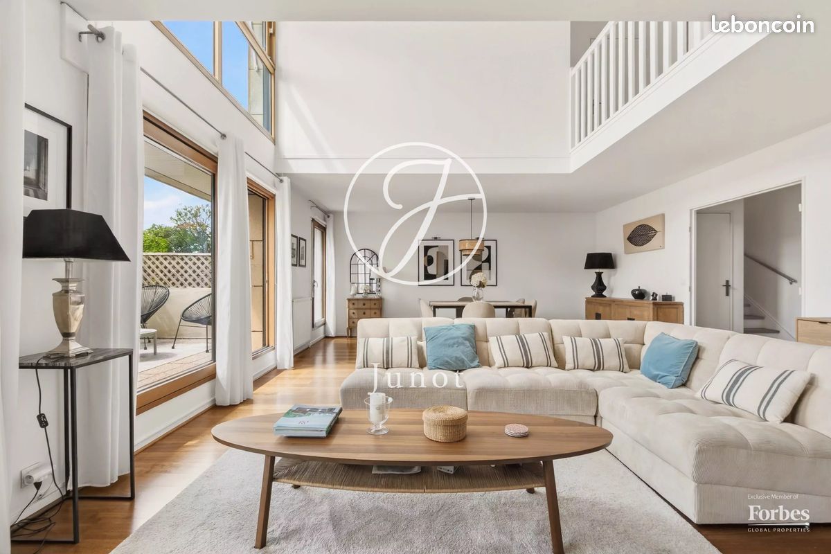 Appartement 5 pièces 138 m² · à Suresnes · 138 m² · 1 090 000 €
