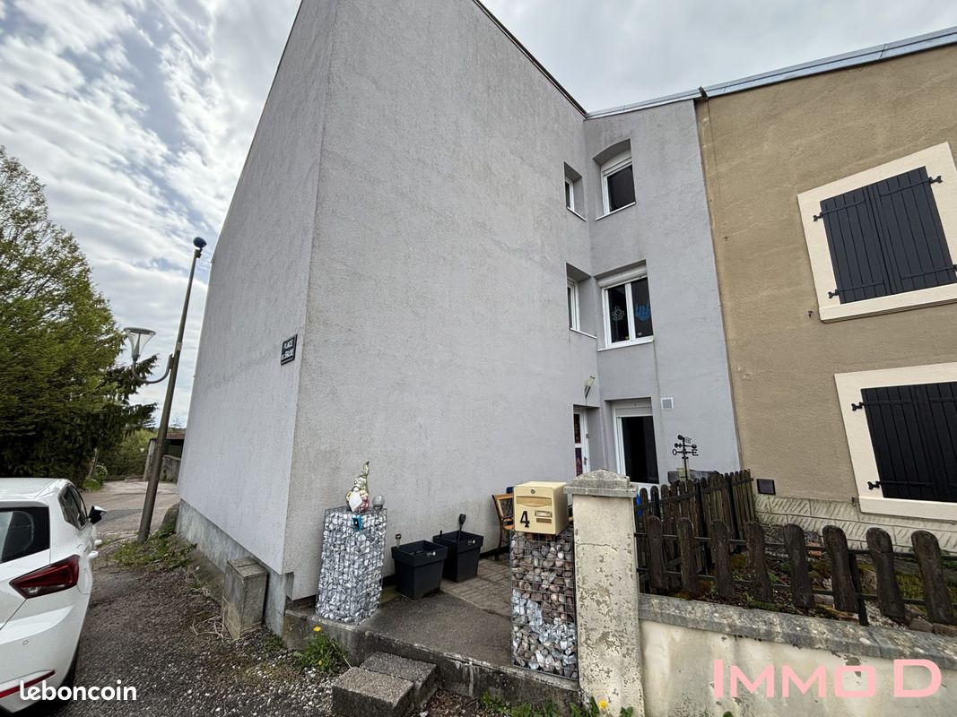 Appartement 6 pièces 128 m² · à Uxegney · 128 m² · 136 000 €