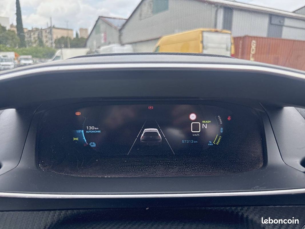 PEUGEOT 208 Electrique 50 kWh 136ch Allure (image 12)