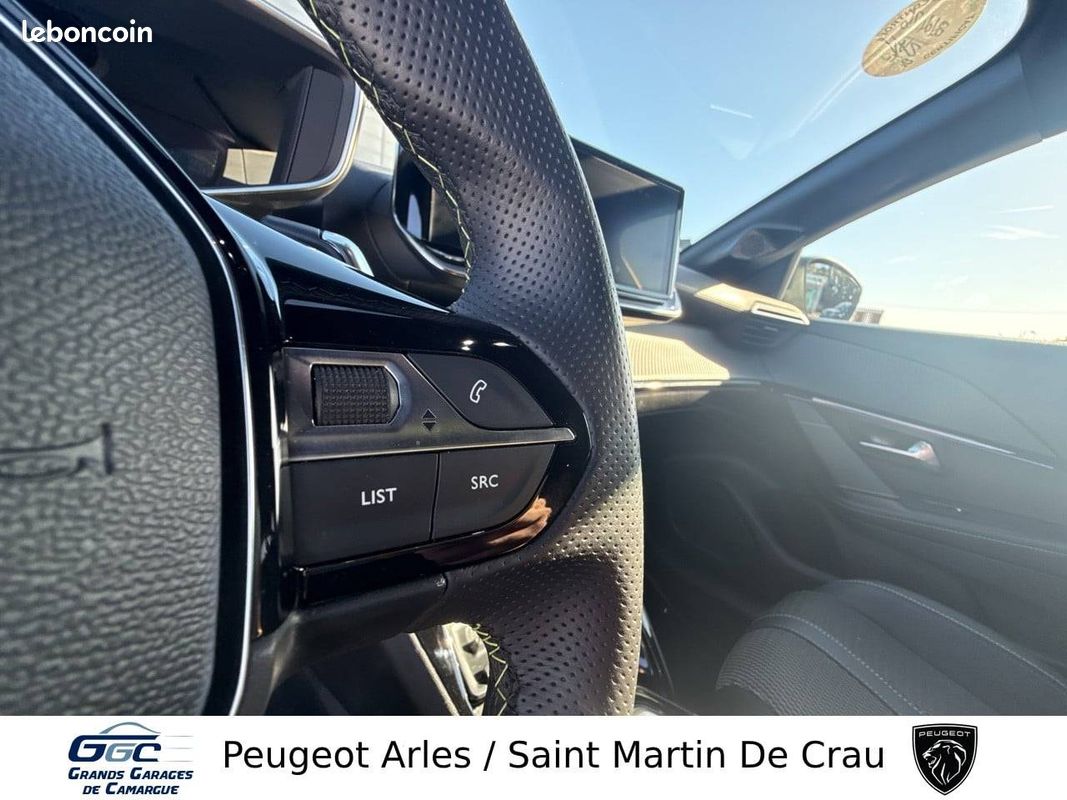 PEUGEOT 208 Hybrid 110 e-DCS6 GT (image 24)