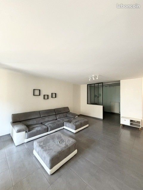 Appartement 2 pièces 78 m² · à Bourgoin-Jallieu · 78 m² · 990 €