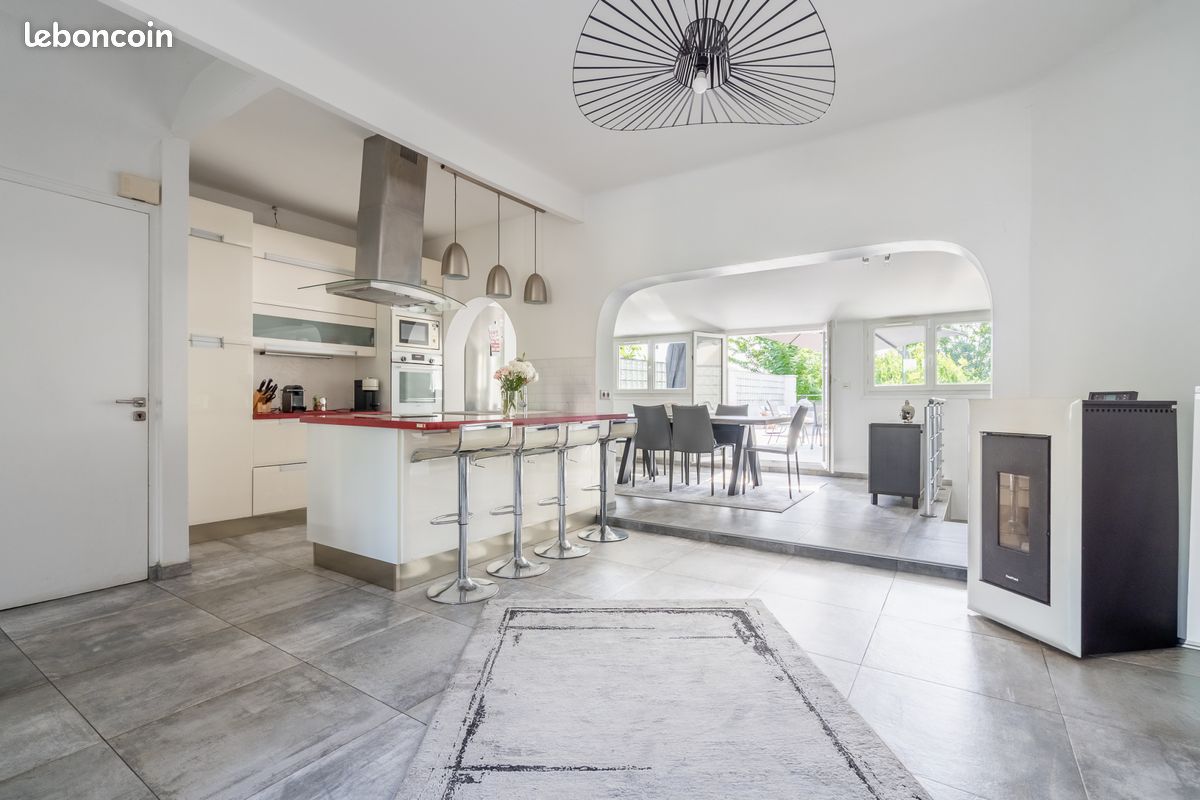 Maison 5 pièces 160 m² · à Saint-Denis · 160 m² · 417 000 €
